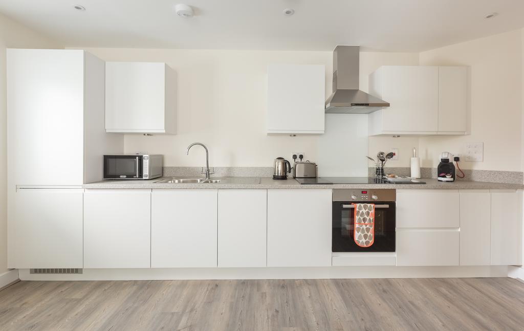 House Of Fisher- Solstice House Apartments Farnborough  Dış mekan fotoğraf