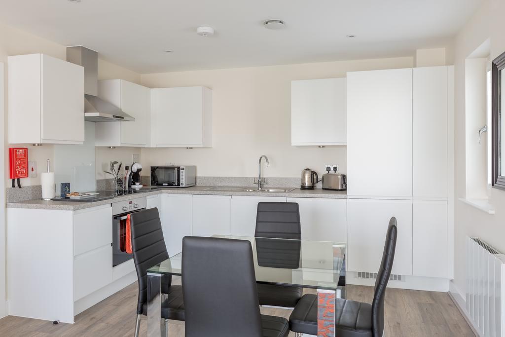 House Of Fisher- Solstice House Apartments Farnborough  Dış mekan fotoğraf